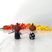 Load image into Gallery viewer, Pumpkin Jack O’Lantern peg doll