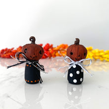 Load image into Gallery viewer, Pumpkin Jack O’Lantern peg doll