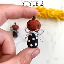 Load image into Gallery viewer, Pumpkin Jack O’Lantern peg doll